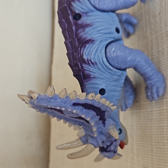 Dinosaur Triceratop Action Figure - Picture 8 of 8